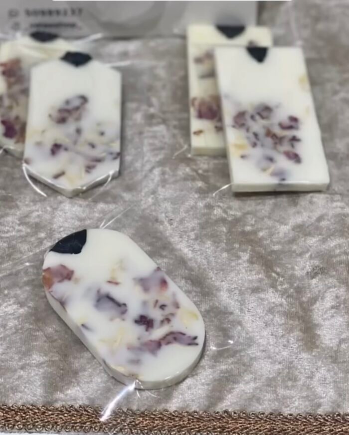 ⁦فواحة شمعية بغلاف جلد⁩ - الصورة ⁦2⁩