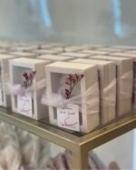 فواحة شمعية بعلبة