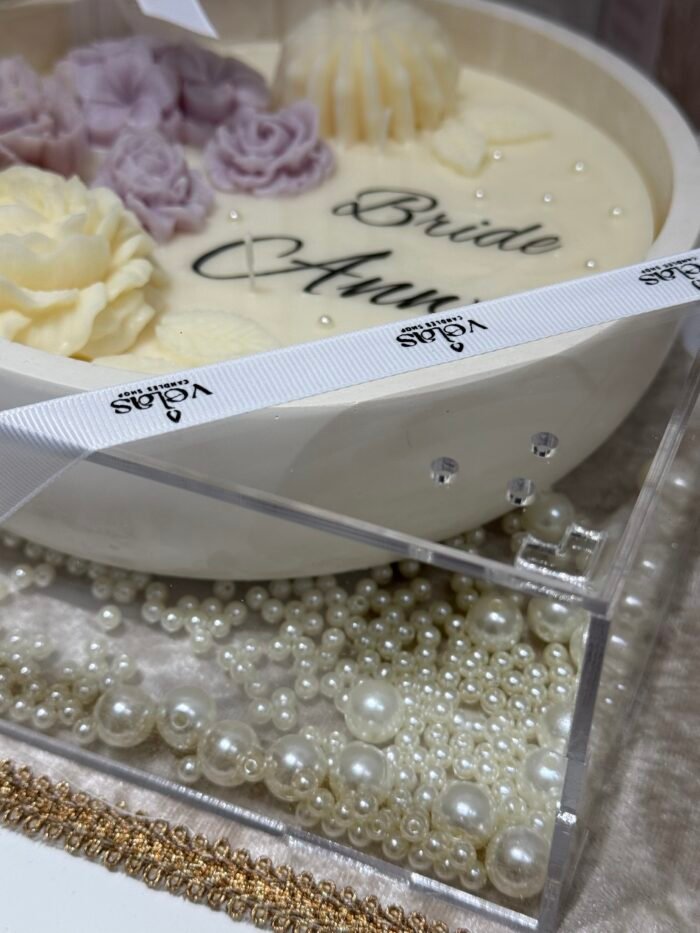 ⁦صحن الشمعة أبيض و بنفسجي⁩ - الصورة ⁦2⁩